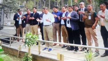 পিলখানায় নিহত সেনা কর্মকর্তাদের কবর জিয়ারত করলেন তারেক রহমান